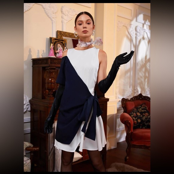 NWT Two Tone Cut Out Wrap Knot Side Dress - Picture 1 of 13